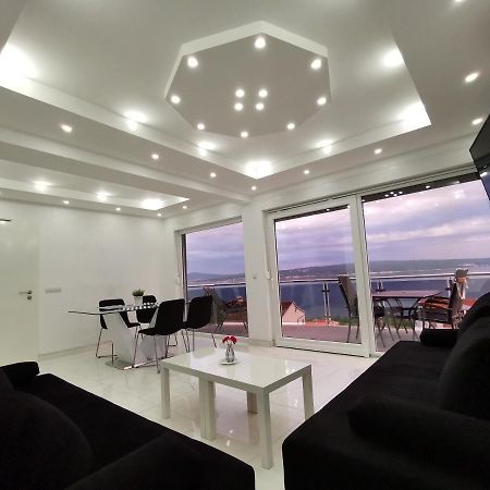 דראמליי Apartments Blazevic, Heated Pool&Jacuzzi מראה חיצוני תמונה