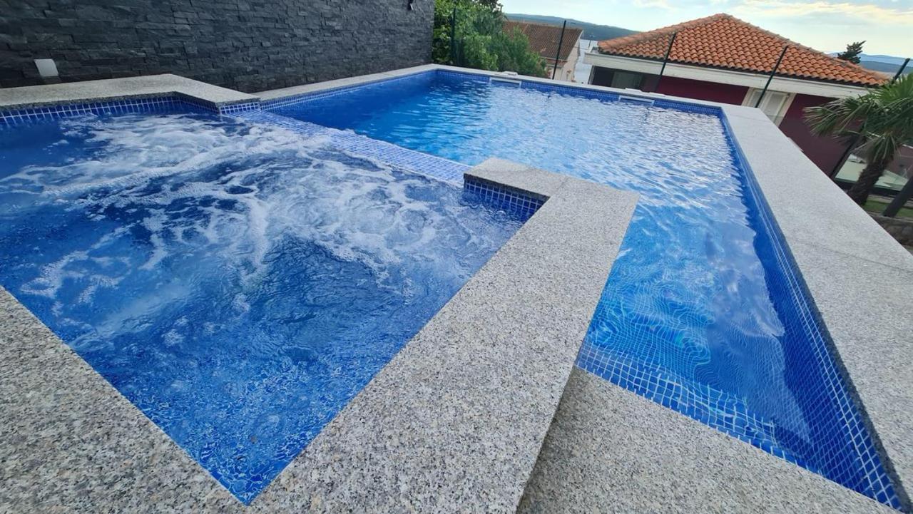 דראמליי Apartments Blazevic, Heated Pool&Jacuzzi מראה חיצוני תמונה