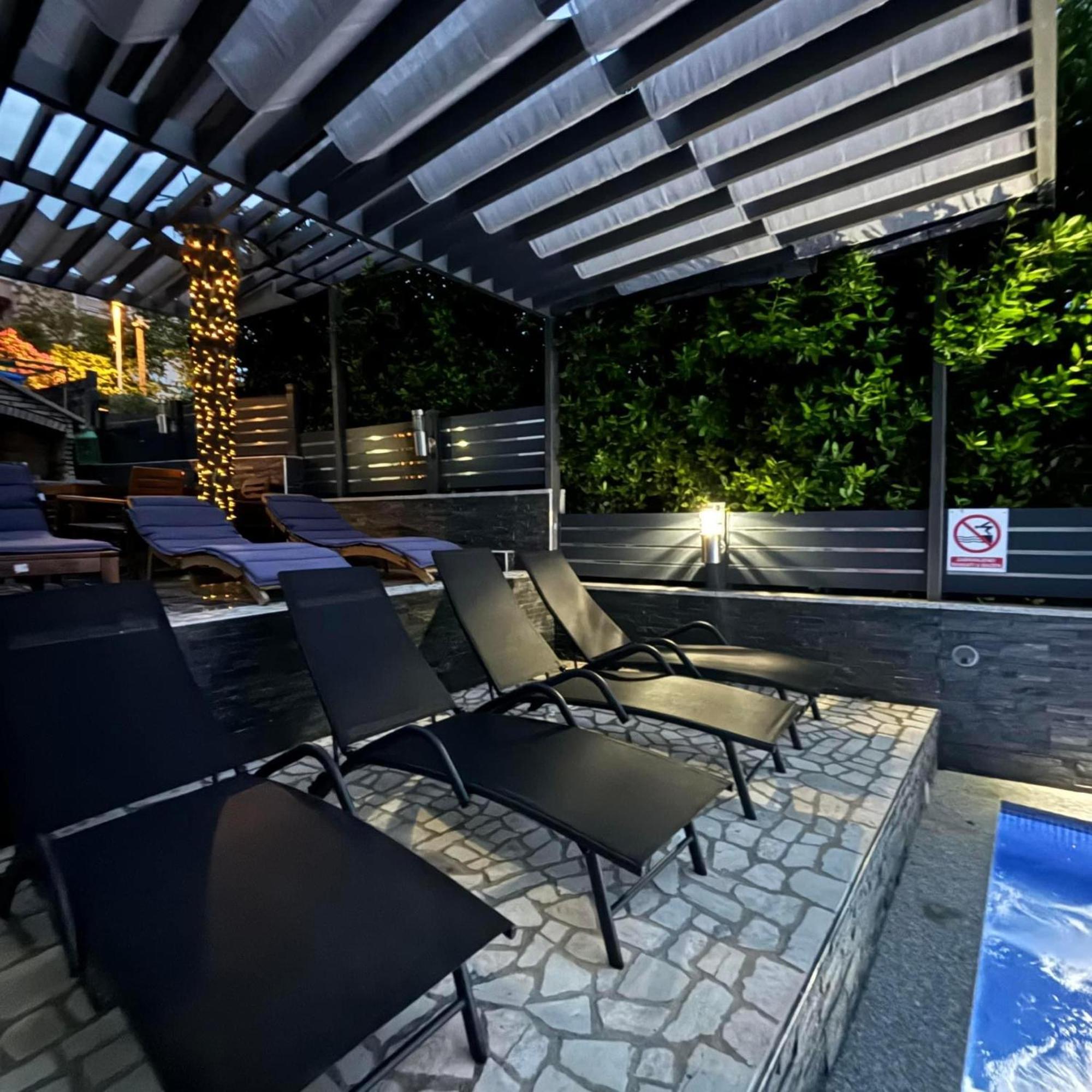 דראמליי Apartments Blazevic, Heated Pool&Jacuzzi מראה חיצוני תמונה